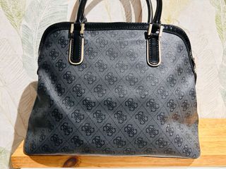 Bolso Guess Negro/Gris Monograma