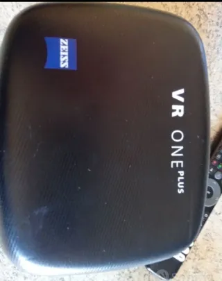 Zeiss VR ONE Plus
