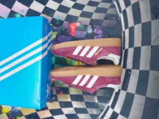 Zapatillas Adidas Moradas y Blancas