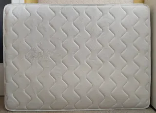 Colchón Pikolin Viscoelástico con muelle 135x182cm