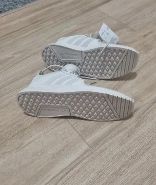 Zapatillas Adidas Beige Talla 36,5 Nuevas