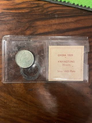 Moneda de plata china