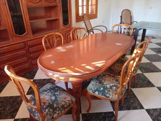Mesa de comedor con 6 sillas