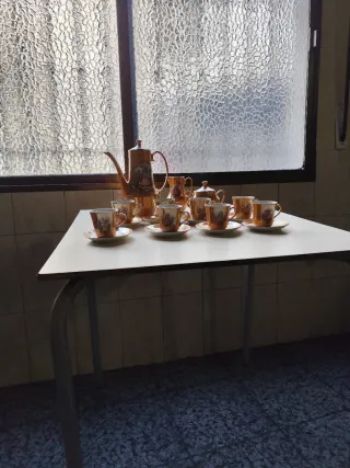 Juego de café porcelana dorado y multicolorVintage