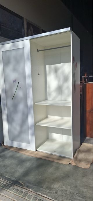 Armario madera 3 puertas y cajones