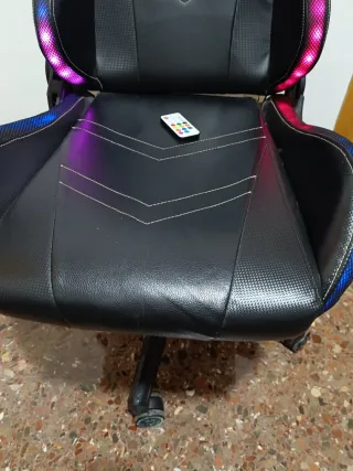 Silla Gaming Vinsetto Negra con Luces LED