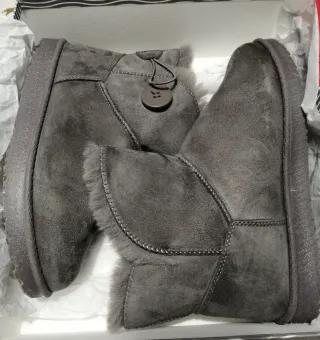 Stivali donna Tg. 38 con pelo interno