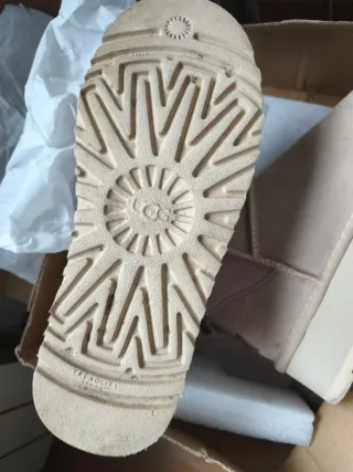 Botas UGG Beige usadas una sola vez