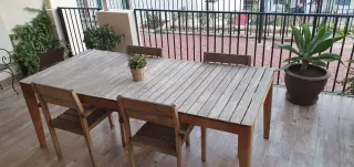 Mesa de teka con 4 sillas