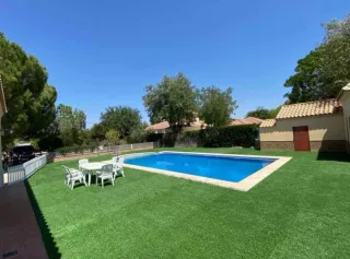 CÉSPED ARTIFICIAL DÉ CAMPOS DÉ FUTBOL RECICLADOS