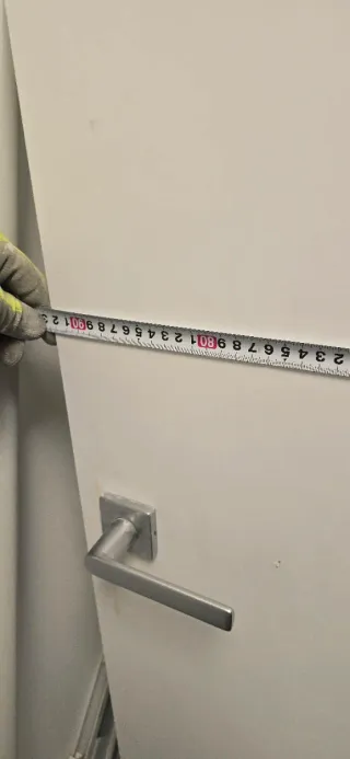 Puerta maciza blanca