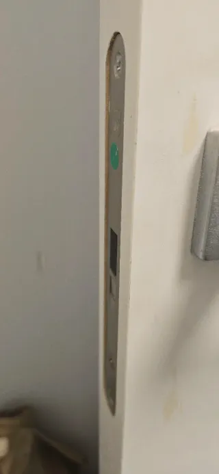 Puerta maciza blanca