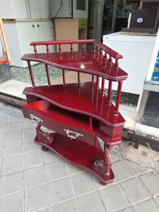 Rinconera de madera con cajón