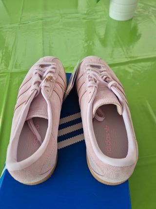 Adidas Bermuda rosas. A estrenar Talla 38 2/3