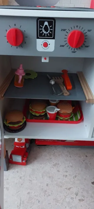 Cocina de juguete en buen estado