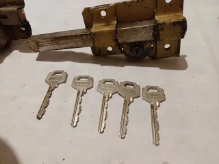 Lote 2 Cerrojos Puerta + 9 Llaves