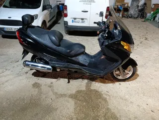 Suzuki Burgman 400cc Maxiscooter