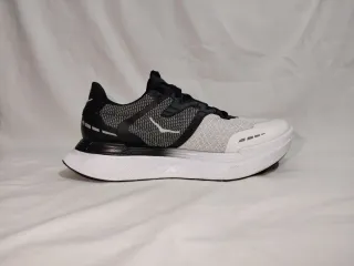 Zapatillas Hoka Transport X Negras y Blancas