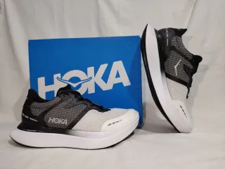 Zapatillas Hoka Transport X Negras y Blancas