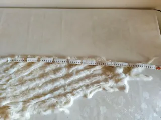 Scialle bianco piume