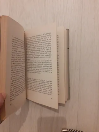 Libro memorias de un niño de derechas de f. umbral