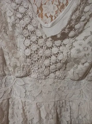 Vestido corto encaje beige/blanco