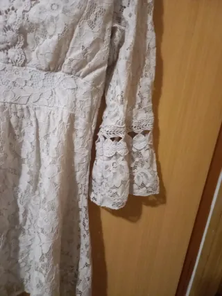 Vestido corto encaje beige/blanco