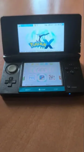 Nintendo 3DS Negra (con descargador de juegos)