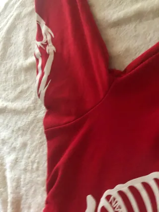 Sudadera Roja Esqueleto