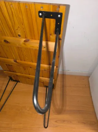 Mueble de madera y metal