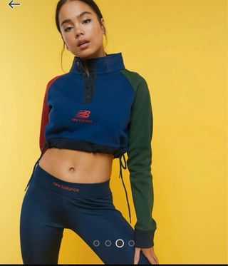 Sudadera New Balance Crop Multicolor Talla S