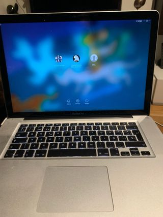MacBook Pro A1286 2010 FALLA TARJETA GRAFICA. PIEZ