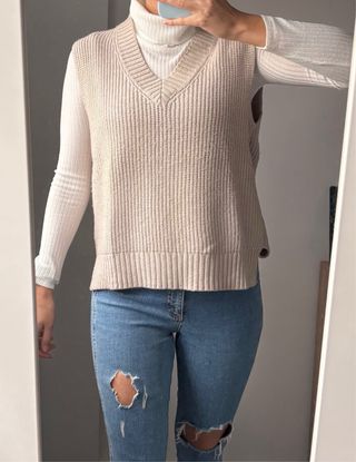 Chaleco beige de punto