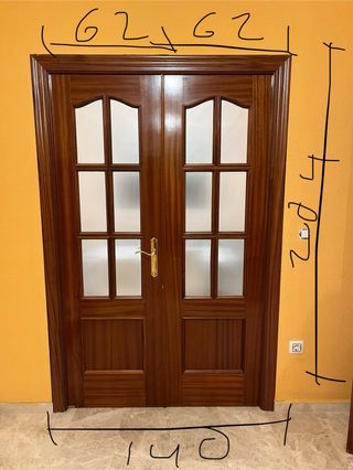 Puertas de madera con cristal