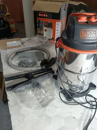 Aspirador Black+Decker BXVC30XTDE