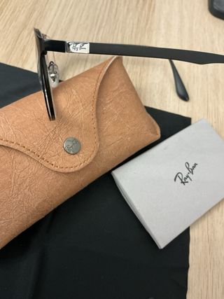 Occhiali da vista Ray-Ban neri e marroni