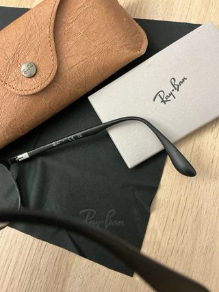 Occhiali da vista Ray-Ban neri e marroni