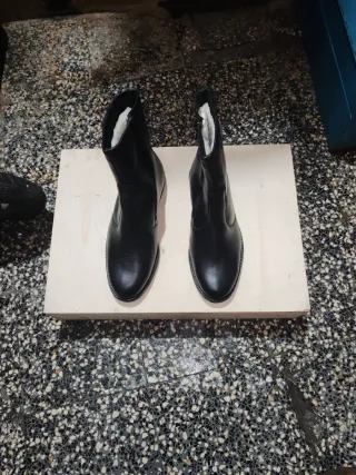 Botas de cuero negras Sabatos N 43