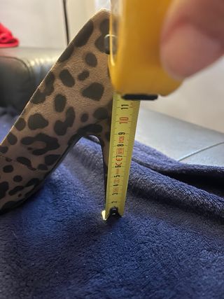 Zapatos de tacón con estampado de leopardo