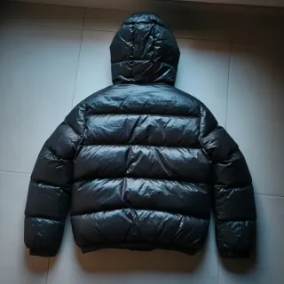 Plumas Negro Brillo Boxy Fit Talla S/M Nuevo