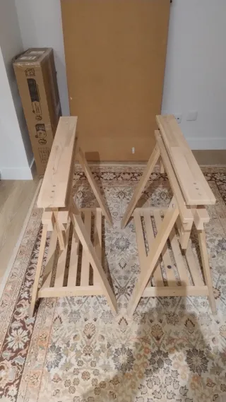 Mesa Ikea Tablero Rojo + Caballetes