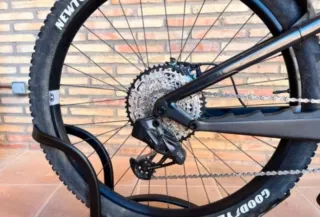 Bicicleta Eléctrica Rotwild