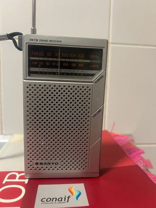 Radio Sanyo RP-5065 Plata