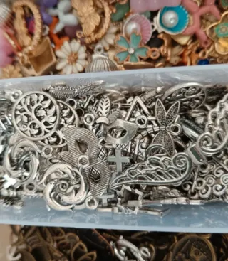 Lote de charms para manualidades