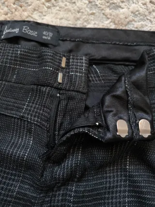 Pantalón Stradivarius Brillo,100% Viscosa Talla 40