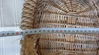 Cesta de mimbre con asa