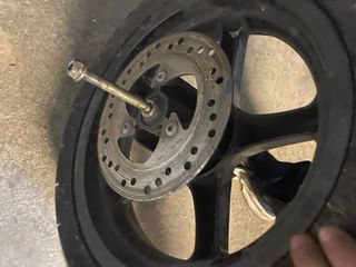 Rueda Delantera Aerox con Disco + eje