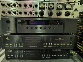 Lote de equipos DBX varias referencias