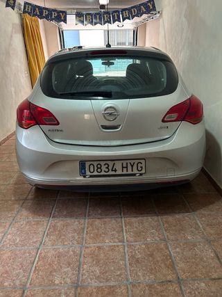 Opel Astra 2014