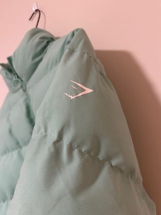 Chaqueta Gymshark verde acolchada